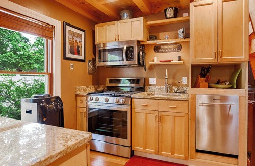 Honeoye House | Honeoye Haven: Family Retreat on Honeoye Lake