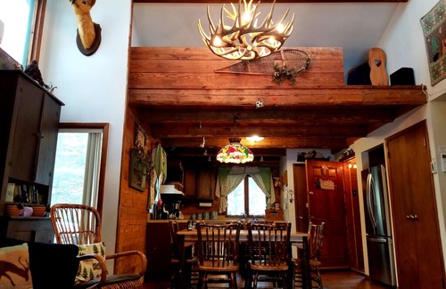 Jim Thorpe Cabin | Honey Bear Log Cabin in Jim Thorpe