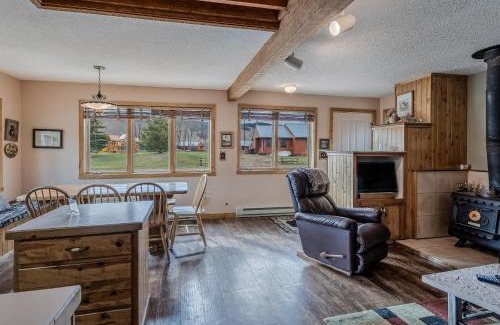 Clark Ski Chalet | Honey Bear