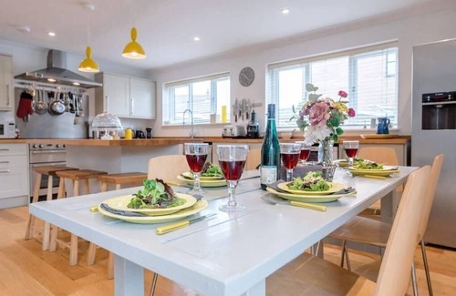 Orford House | Honey Bee House, Orford