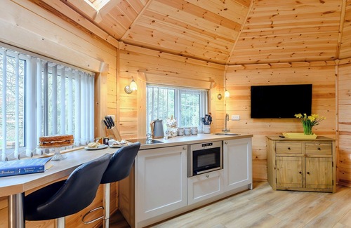 Pentney Cottage | Honey Bee Retreat-UK36830