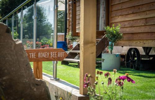 Hawkshead House | Honey Bee Shepherd's Hut - with Woodfired Hot Tub
