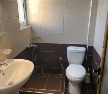Sarande House | Honey Guesthouse
