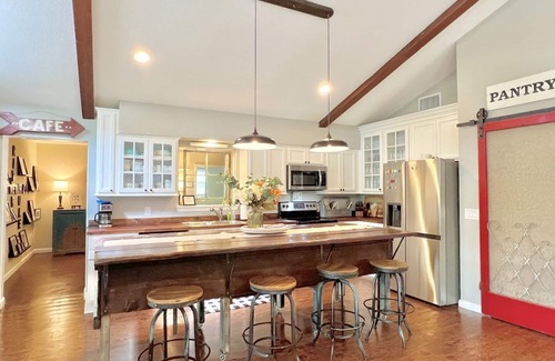 Canyon Lake House | Honey Haus On The Horseshoe (Guadalupe River), across from Whitewater Amphitheater!