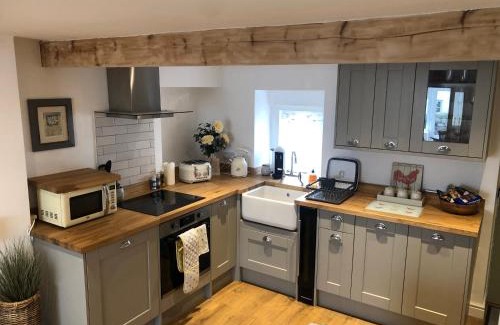Clitheroe House | Honeybee Cottage, Waddington