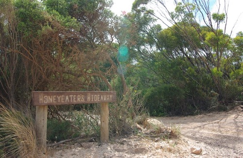 Newland Cottage | Honeyeaters Hideaway - Vivonne Bay