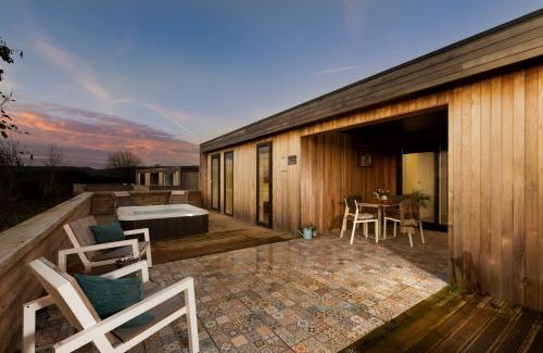 Cheddar House | Honeyhurst Lodge, Strawberryfield Park