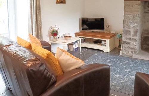 Upton Cheyney House | Honeymead Cottage