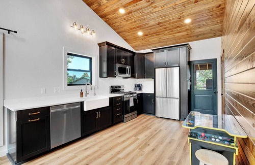 Ruidoso Cabin | Honeymoon Cabin-Custom Build-Upper Canyon-Mountain View-Easy Access