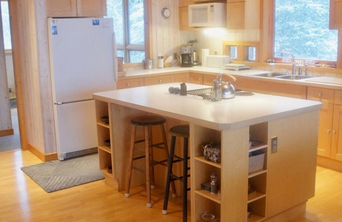 Lutsen House | Honeymoon Home on Superior Pebble Beach