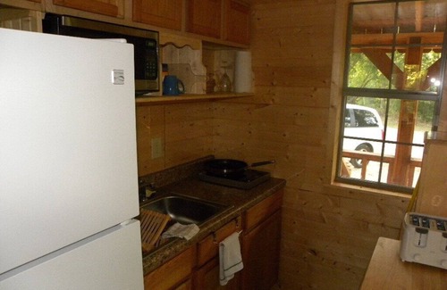 Disney Cabin | Honeymoon Studio Cabin, with Hot Tub in Disney Ok