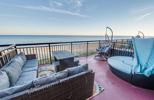 Myrtle Beach Apartment | Honeymoon Suite at Caravelle Resort, Terrace!