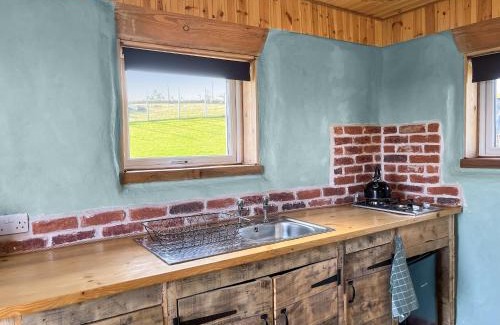 Forres House | Honeysuckle Bale Cabin - Uk49073