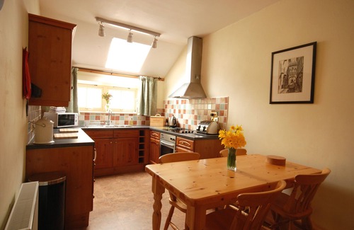 Taynuilt Apartment | Honeysuckle Cottage, perfect rural retreat, lots of activities from house