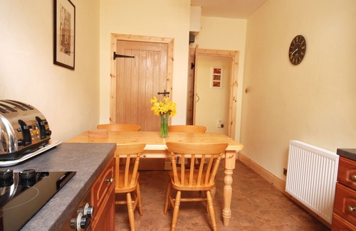Taynuilt Apartment | Honeysuckle Cottage, perfect rural retreat, lots of activities from house
