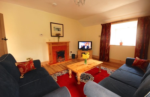 Taynuilt Apartment | Honeysuckle Cottage, perfect rural retreat, lots of activities from house