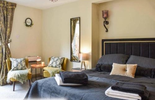 Penrith House | Honeysuckle Cottage & Whinfell Studio
