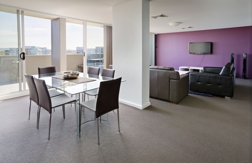Newcastle Apartment | Honeysuckle Executive Apartments