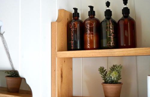 Staple Hill Apartment | Honeysuckle Hut