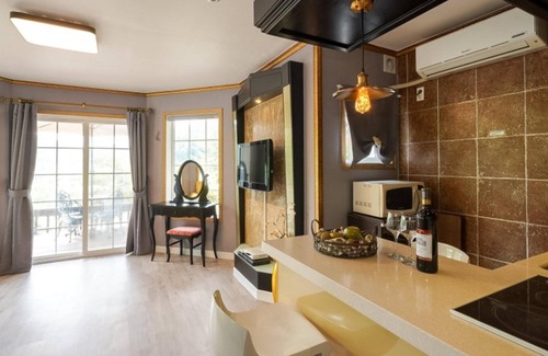 Seo House | Hongcheon The Wizard of Oz Pension