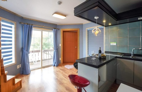 Seo House | Hongcheon The Wizard of Oz Pension