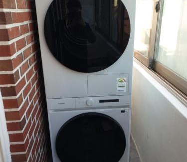 Seogang-dong Apartment | Hongdae 1 minute Hongik University Station 10 minutes Hongdae Street 5 minutes Spacious living room 141m2 Cozy space 2bathroom