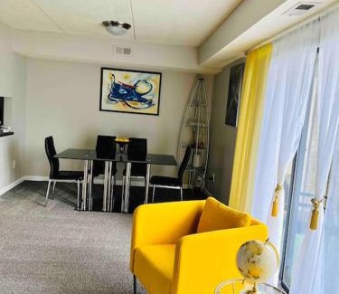 Monroeville Apartment | HONORAY-Kes