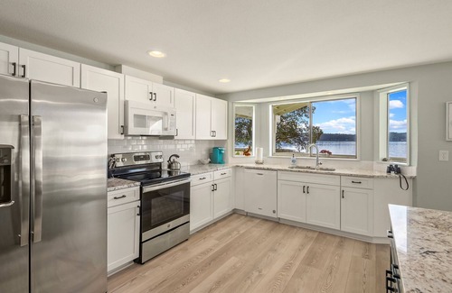 Belfair House | Hood Canal Beach house, Low bank waterfront, enjoy nature from your deck