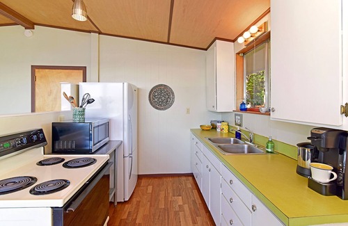 Quilcene Cabin | Hood Canal Beachfront Bungalow