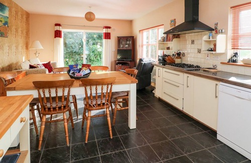 Templetown Cottage | HOOK HEAD HIDEAWAY, pet friendly in Fethard-On-Sea, County Wexford