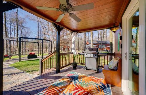 Broken Bow House | Hook, Line and Sinker Retreat with Fire Pit!