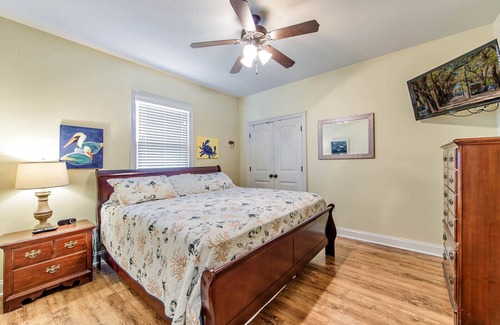 Golden Meadow House | Hooked - Bay View - Island Realty