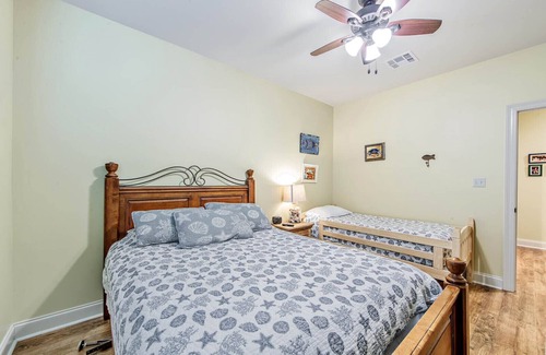 Golden Meadow House | Hooked - Bay View - Island Realty
