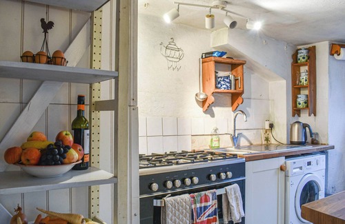Alton Barnes Cottage | Hoopers Farmhouse - UK36307