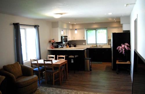 Bloomington House | Hoosier Inn- Indiana University