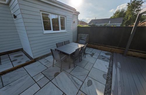 Heacham House | Hoot Hollow - Hot Tub Hideaway