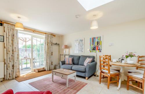 East Dean and Friston House | Hop Cottage