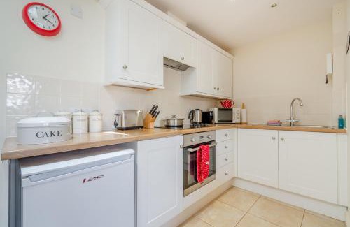 East Dean and Friston House | Hop Cottage