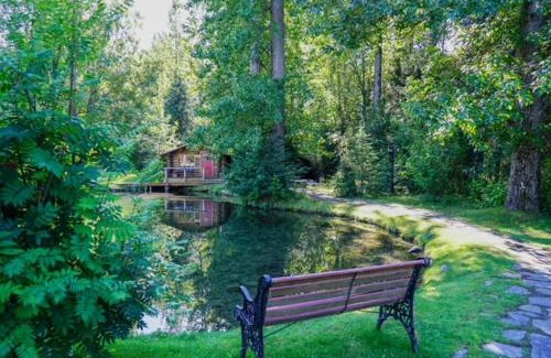Hope Cabin | Hope Alaska's Bear Creek Lodge