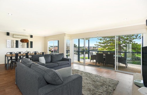 Encounter Bay House | 'Hope House' - Encounter Bay