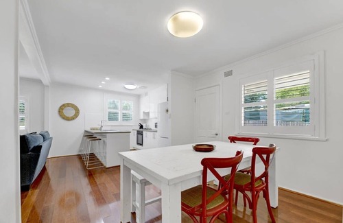 Bathurst Apartment | Hope St Cottage III - Elegant & Cosy, Sleeps 6