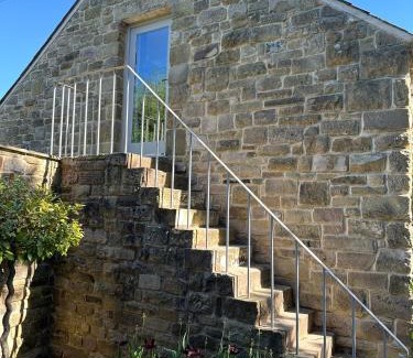 Froggatt Apartment | Hope Valley - Studio - Sleeps 2 - Parking