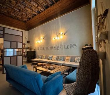Montecalvario Hostel | HOPESTEL Secret Garden Napoli