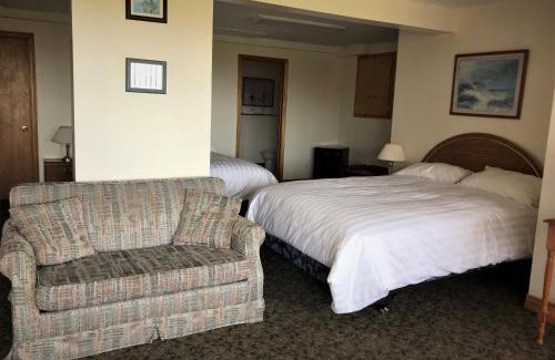 Hopewell Cape Hotel | Hopewell Rocks Motel & Country Inn
