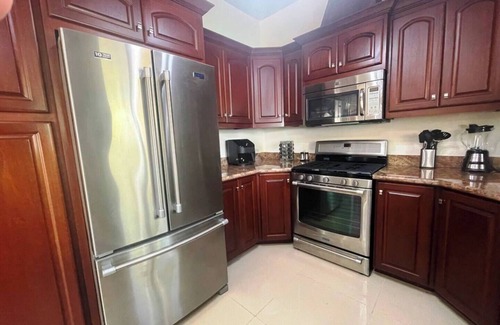 Sittee River House | Hopkins Beach Retreat - Pool House, RIGHT ON THE BEACH!