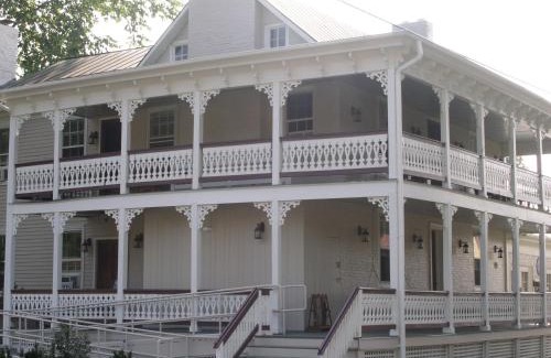 Sperryville Bed & Breakfast | Hopkins Ordinary Bed, Breakfast and Ale Works