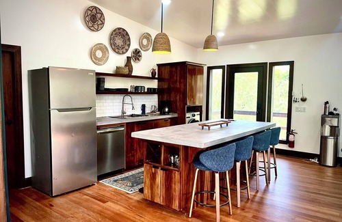 Hopkins House | Hopkins/Sittee River Luxury Home. 2BR/2BA- A Tropical Jungle Paradise 1.1 acres.