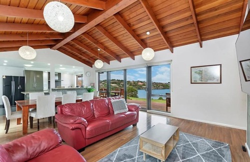 Warrnambool Apartment | Hopkins View Holiday Home