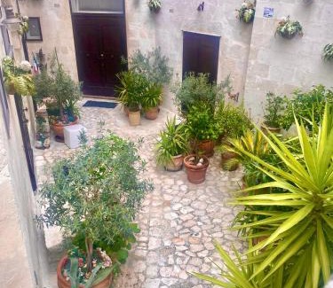 Sasso Barisano Bed & Breakfast | Hoplites