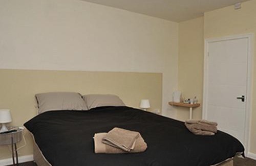 Whickham House | Hoppers Cottage Guest House